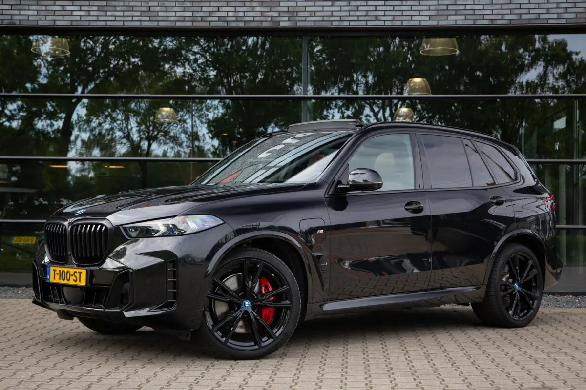 xDrive50e M-Sport Pro , Pano, Trekhaak, Adap. Cruise, Massage, Softclose, Laser, HUD, Carbon