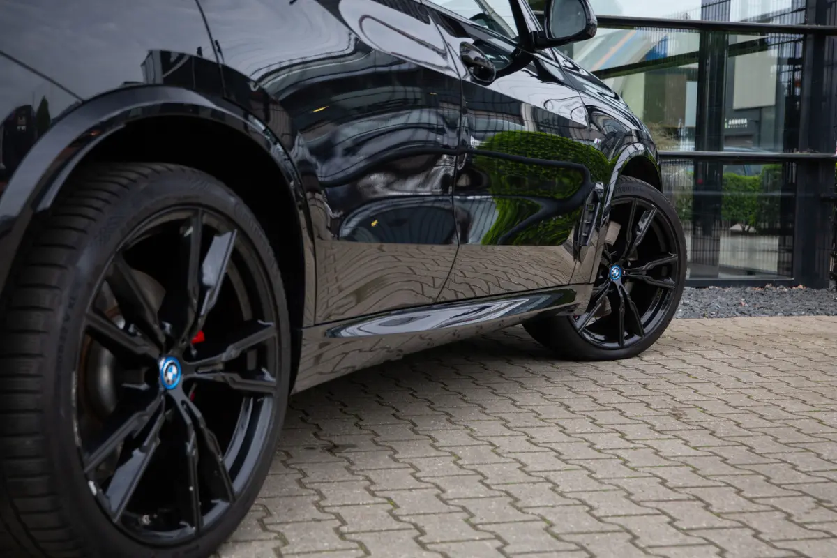 xDrive50e M-Sport Pro , Pano, Trekhaak, Adap. Cruise, Massage, Softclose, Laser, HUD, Carbon