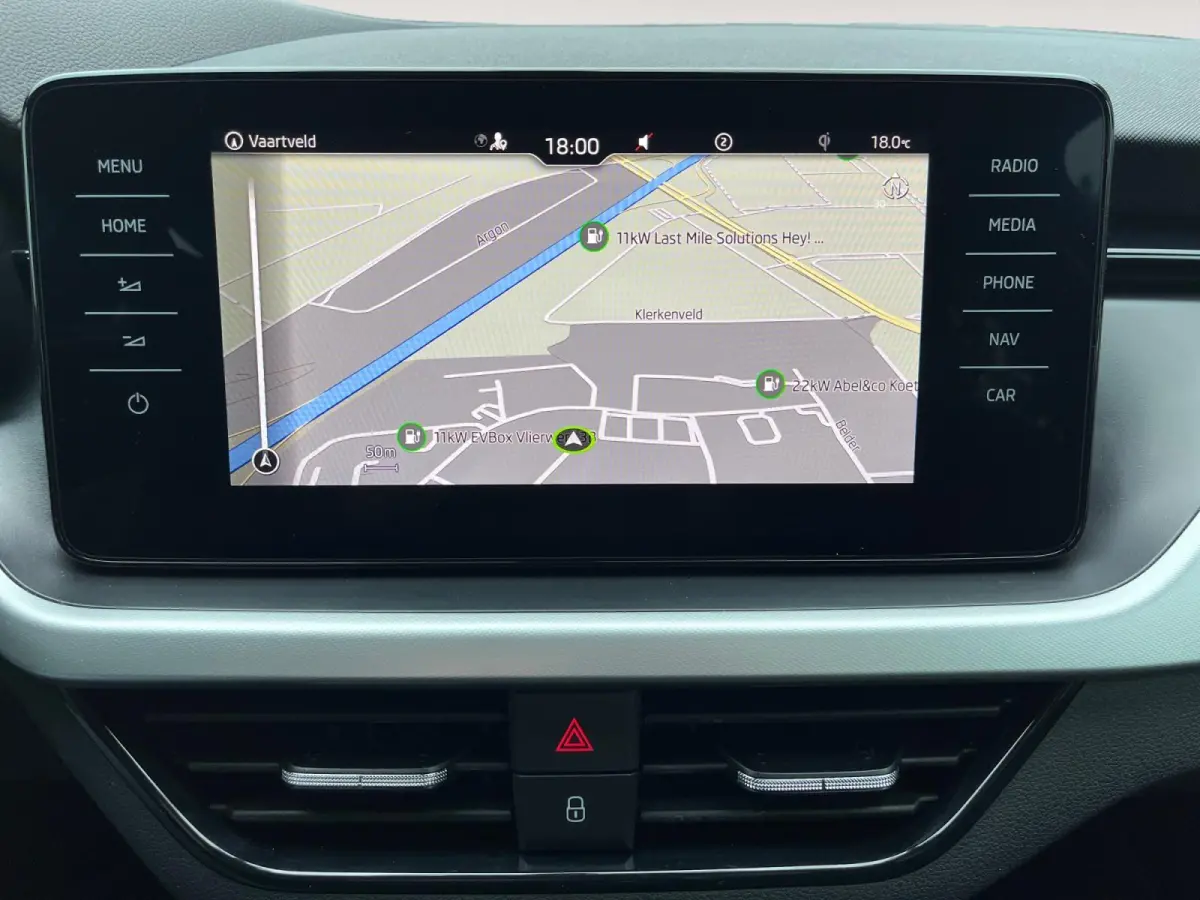 1.0 TSI Sport Business | Stoelverwarming | Navigatie | Digital Dashboard