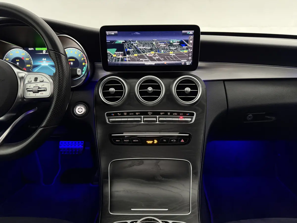 300 e AMG Limited 320PK | Pano | 360° | Virtual | Sfeer | Trekhaak | Carplay | LED