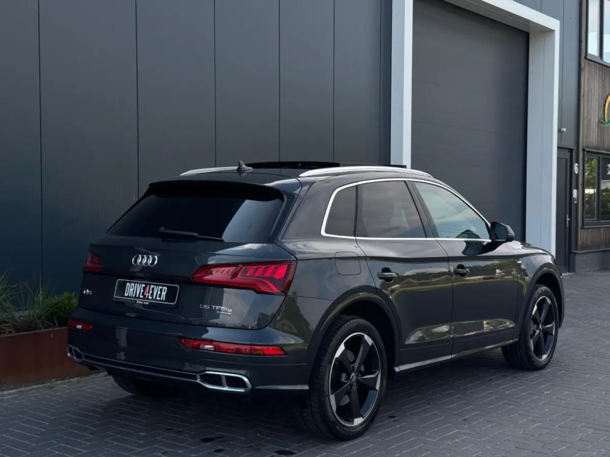55 TFSI e 3x S Line ed.Comp. FULL PANO NAVI CAMERA LEDER