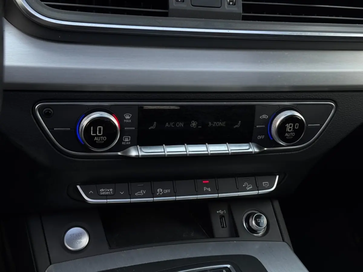 55 TFSI e 3x S Line ed.Comp. FULL PANO NAVI CAMERA LEDER