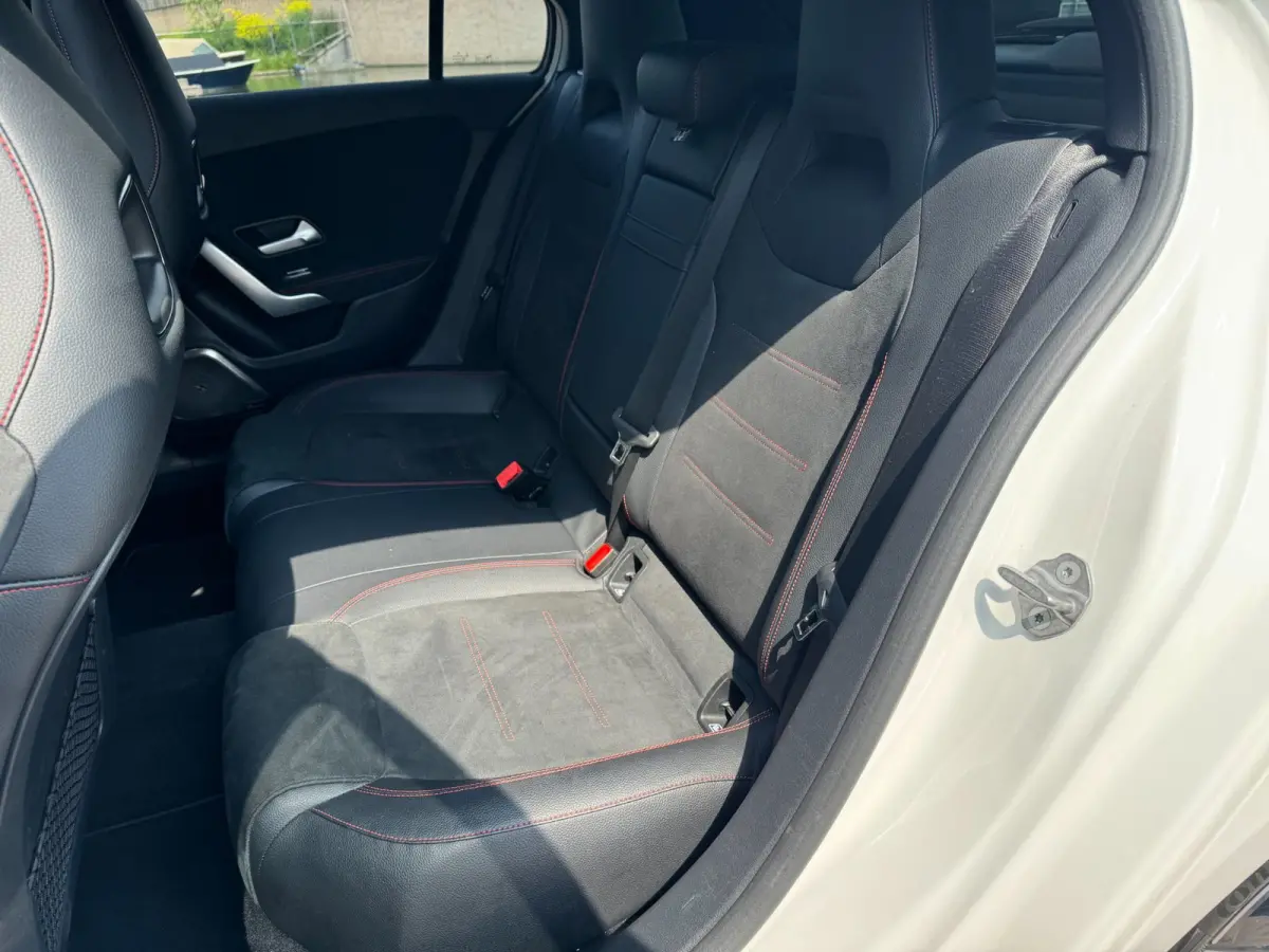 180 Business Solution AMG **PANODAK + WIDESCREEN + BURMESTER + KEYLESS + CAMERA**