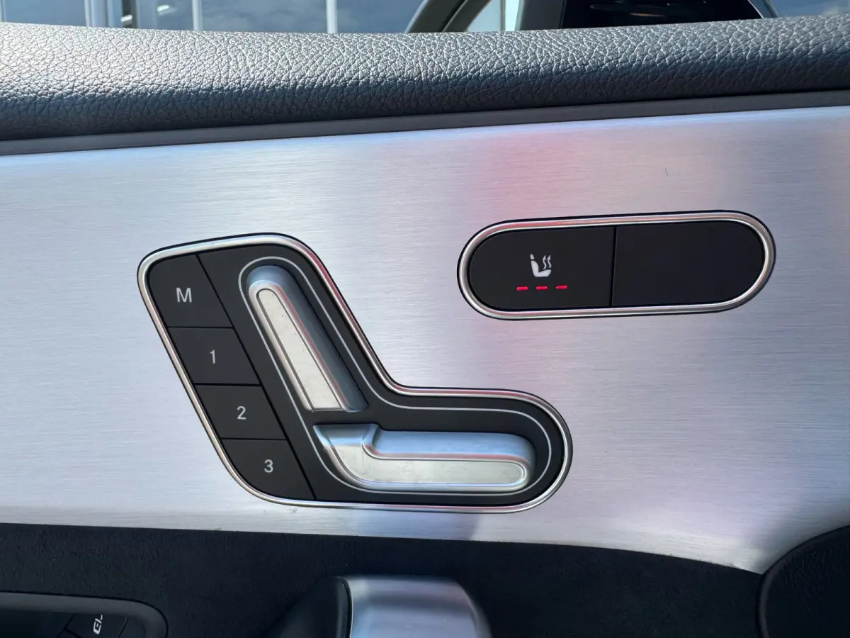 180 Business Solution AMG **PANODAK + WIDESCREEN + BURMESTER + KEYLESS + CAMERA**
