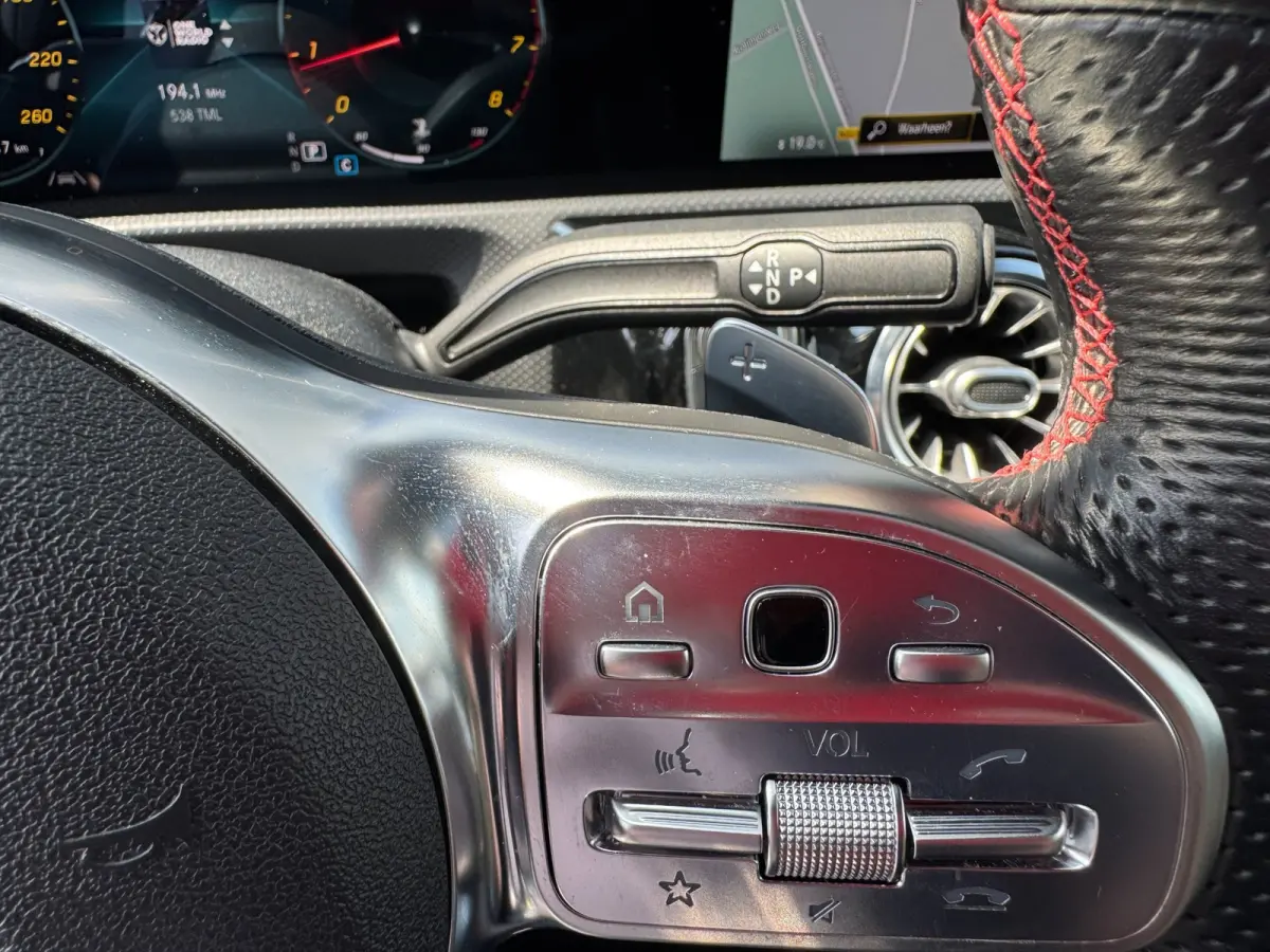 180 Business Solution AMG **PANODAK + WIDESCREEN + BURMESTER + KEYLESS + CAMERA**