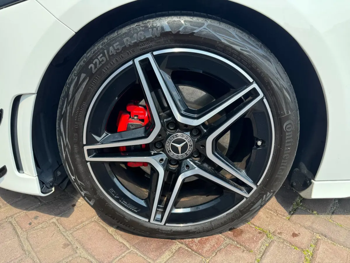 180 Business Solution AMG **PANODAK + WIDESCREEN + BURMESTER + KEYLESS + CAMERA**