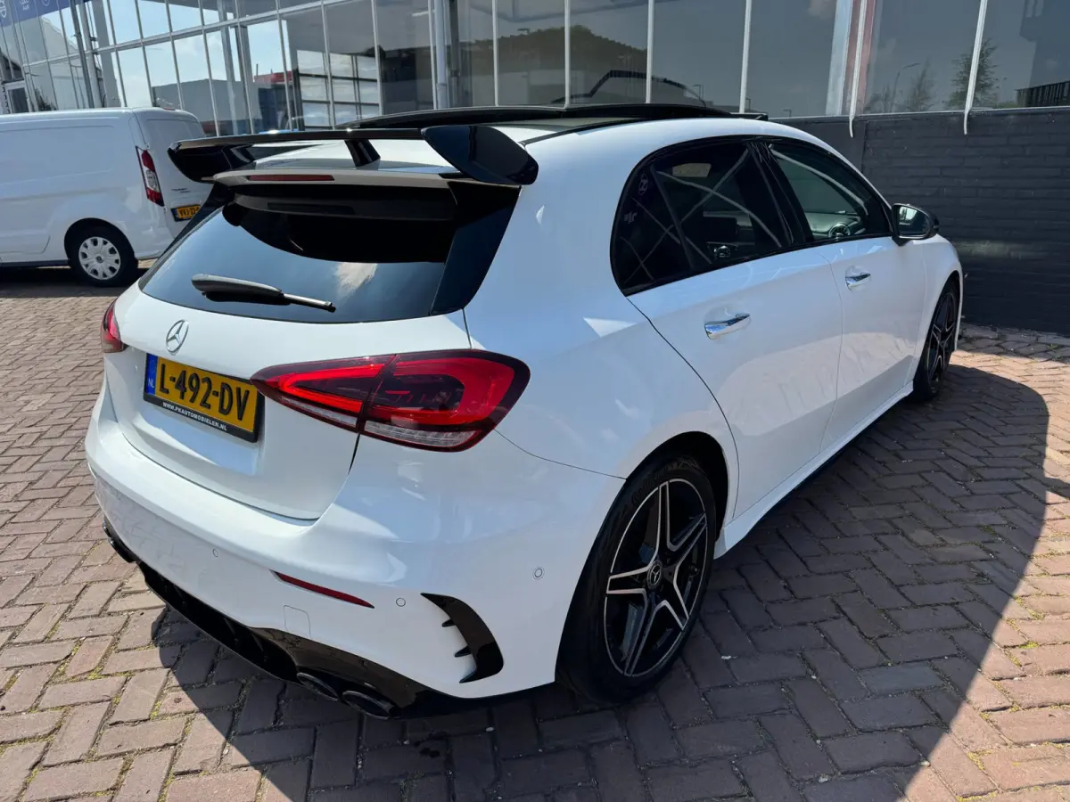 180 Business Solution AMG **PANODAK + WIDESCREEN + BURMESTER + KEYLESS + CAMERA**