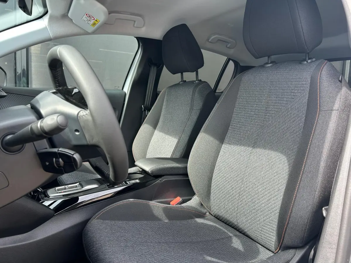 EV Business 51 kWh | Voorraad-Actie ! | Navigatie | 3-Fase | Draadloos Apple Carplay & Android Auto | Climate Control | !!