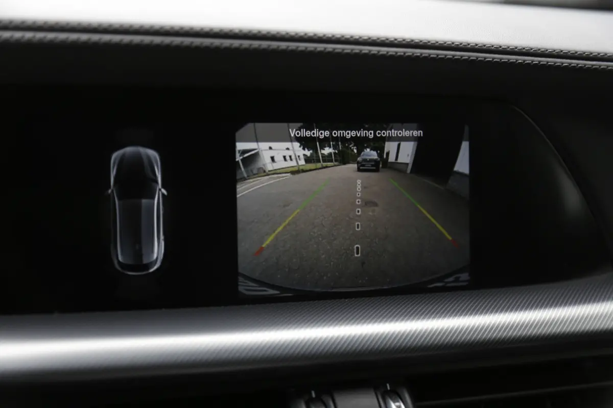 2.0T 280PK AWD Veloce*Perfect Alfa Onderh.*Black pack/ACC met stuurhulp/H&K/Memorie/Camera/Leder/Stoelverw./Stuurverw./Dodehoek/DAB/LED/Elek. Klep/Parkeersens.V+A/21 inch LM*