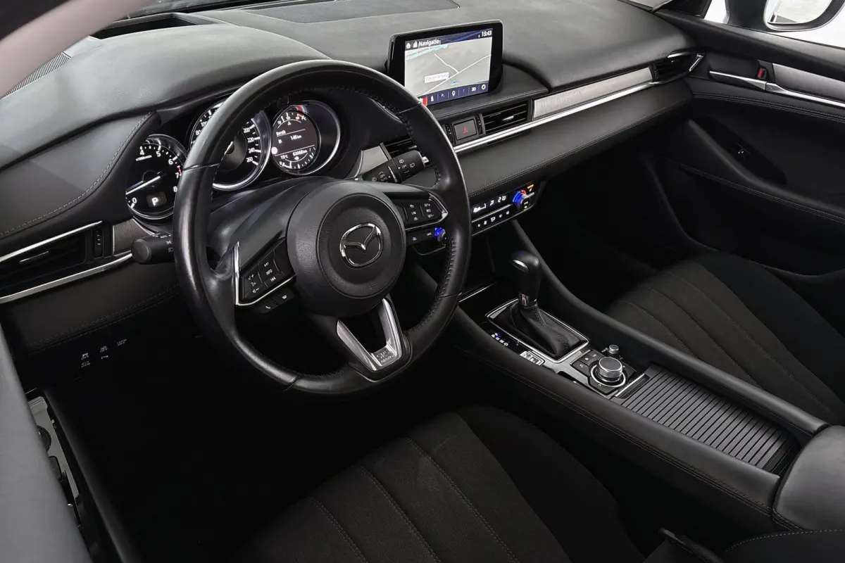 2.0 SkyActiv-G 165 Centre-Line Trekhaak Stoelverwarming 360 Camera Adaptive Cruise