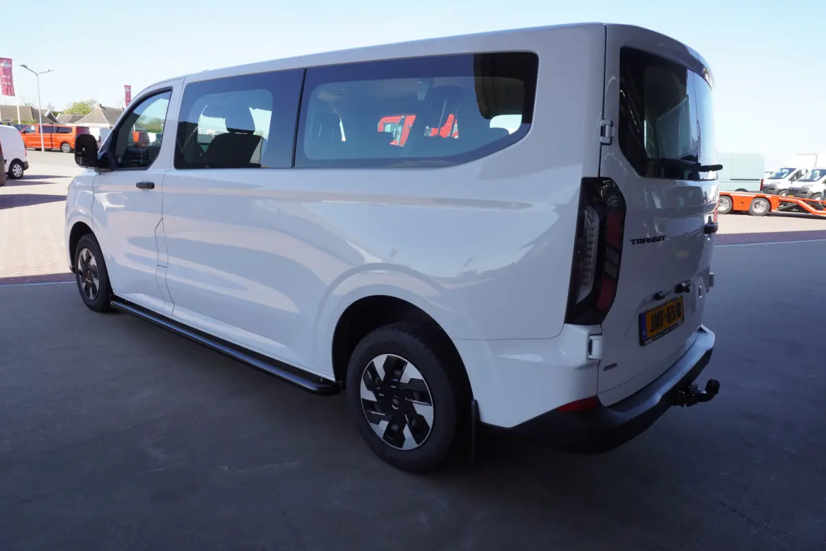 340L 2.5 PHEV 233PK L2H1 Trend 9 Persoons PHEV Automaat Nr. V055 | Hybride | Airco | Cruise | Apple CP| Side bars/ incl bpm