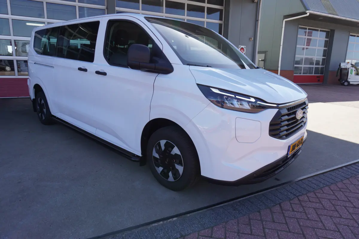 340L 2.5 PHEV 233PK L2H1 Trend 9 Persoons PHEV Automaat Nr. V055 | Hybride | Airco | Cruise | Apple CP| Side bars/ incl bpm