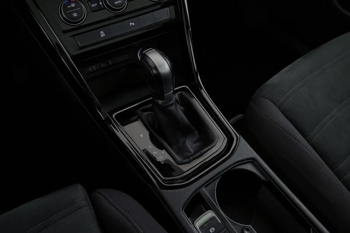 1.8 TSI Highline Business R-Line 7p | Trekhaak | Panoramadak | 180 PK | Dealer Ond. | CarPlay | Stoelverwarming