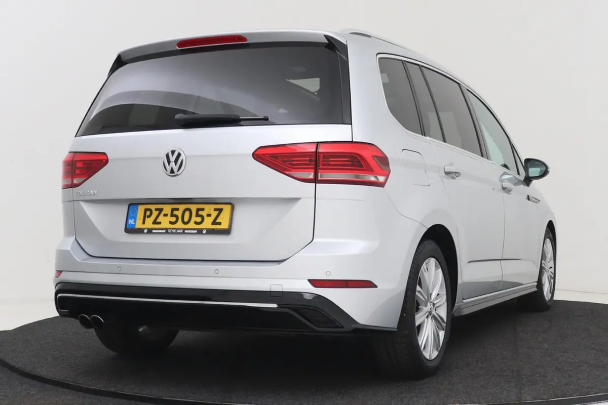 1.8 TSI Highline Business R-Line 7p | Trekhaak | Panoramadak | 180 PK | Dealer Ond. | CarPlay | Stoelverwarming