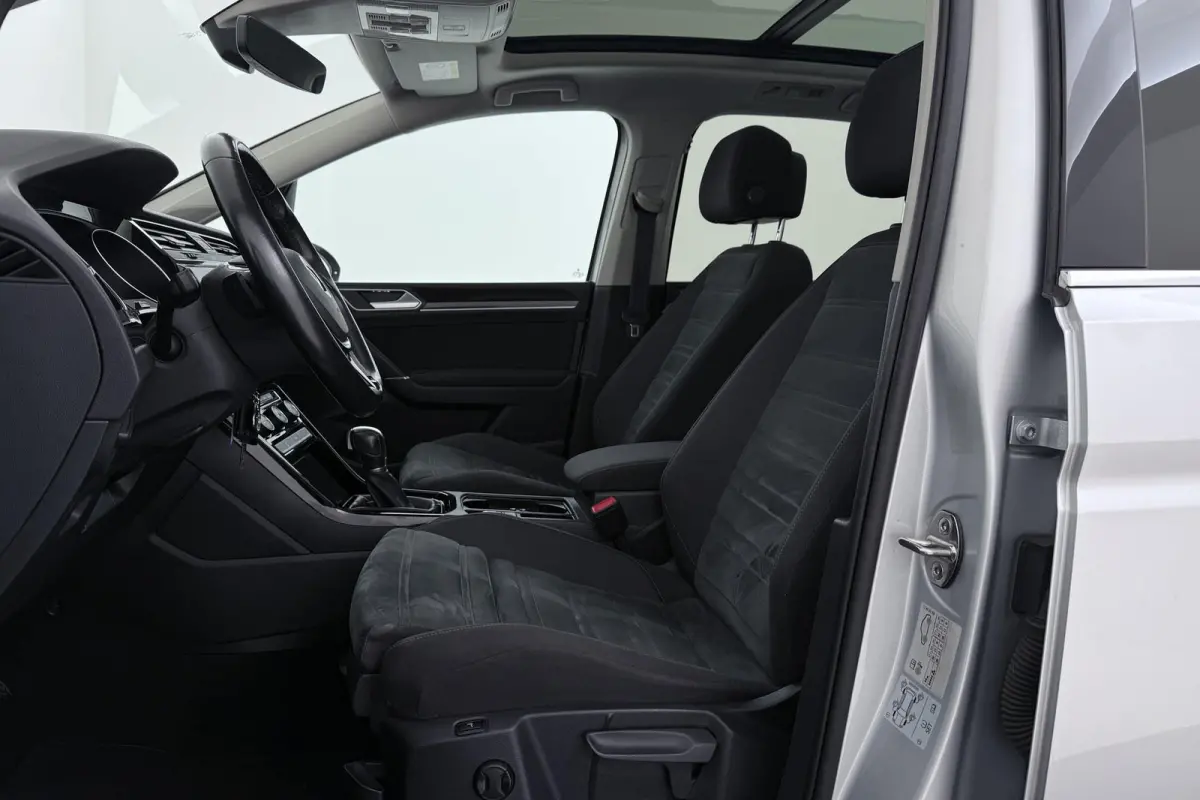 1.8 TSI Highline Business R-Line 7p | Trekhaak | Panoramadak | 180 PK | Dealer Ond. | CarPlay | Stoelverwarming