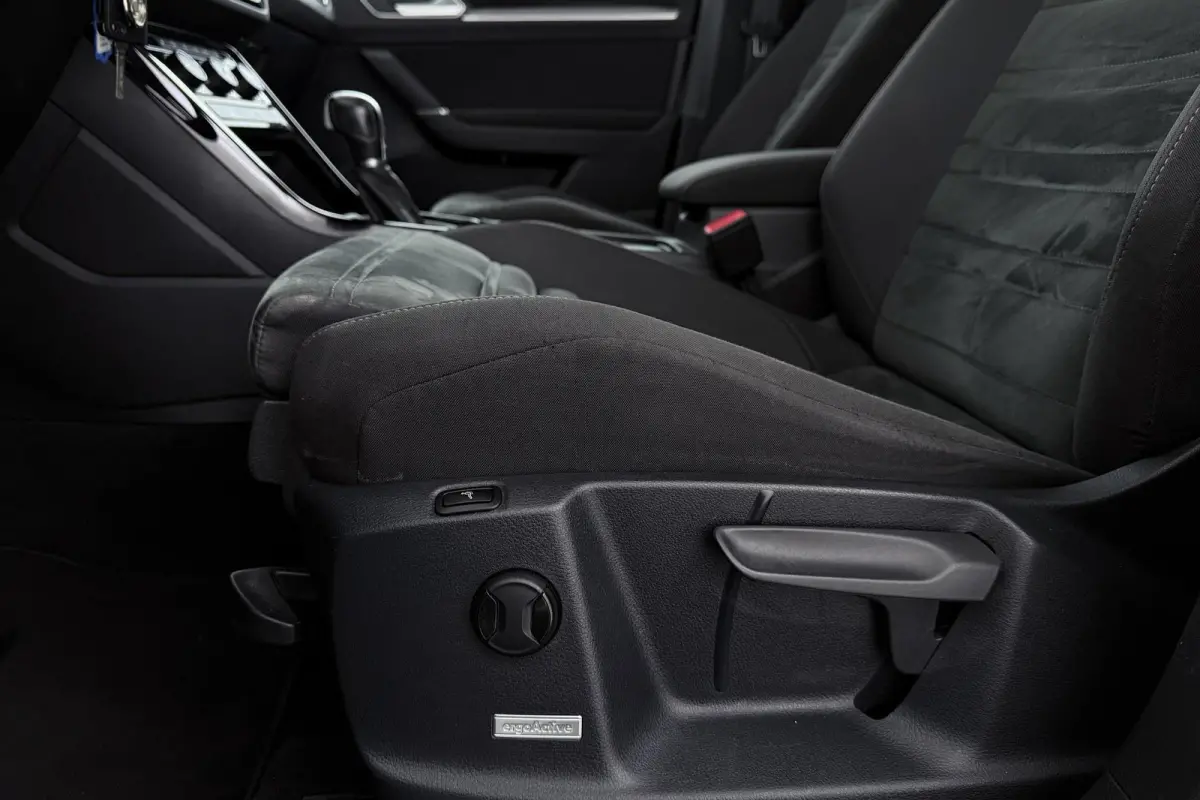 1.8 TSI Highline Business R-Line 7p | Trekhaak | Panoramadak | 180 PK | Dealer Ond. | CarPlay | Stoelverwarming