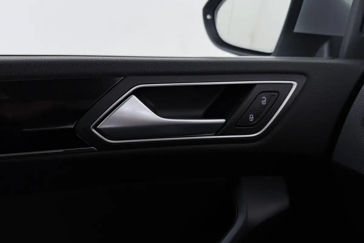 1.8 TSI Highline Business R-Line 7p | Trekhaak | Panoramadak | 180 PK | Dealer Ond. | CarPlay | Stoelverwarming