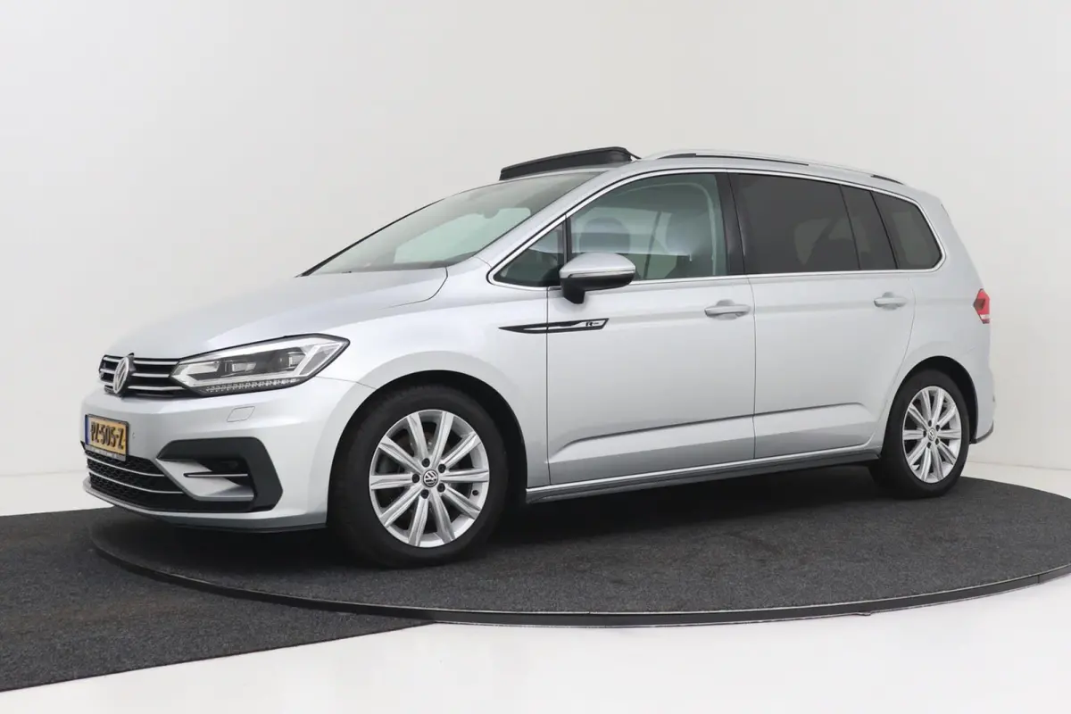 1.8 TSI Highline Business R-Line 7p | Trekhaak | Panoramadak | 180 PK | Dealer Ond. | CarPlay | Stoelverwarming