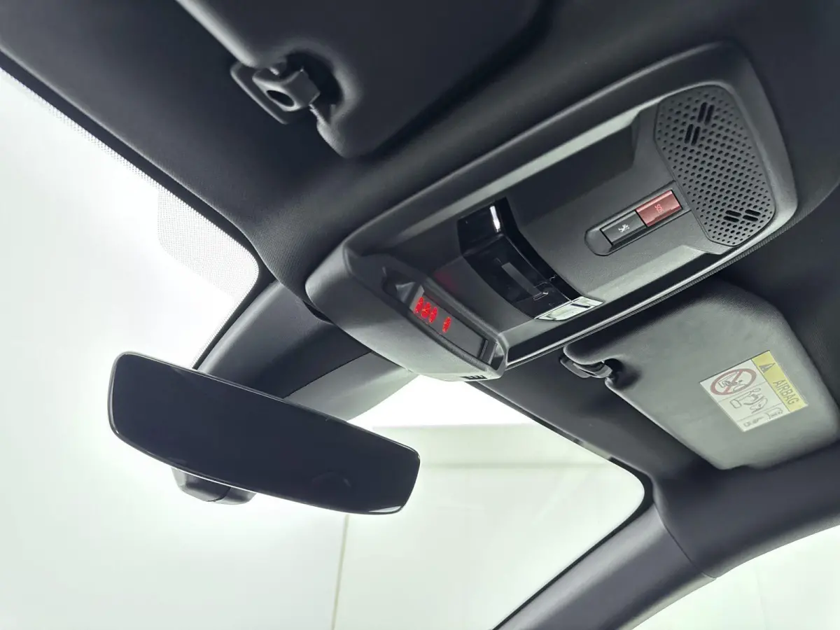 100pk Automaat GT | Navigatie | Camera | Dodehoekbewaking