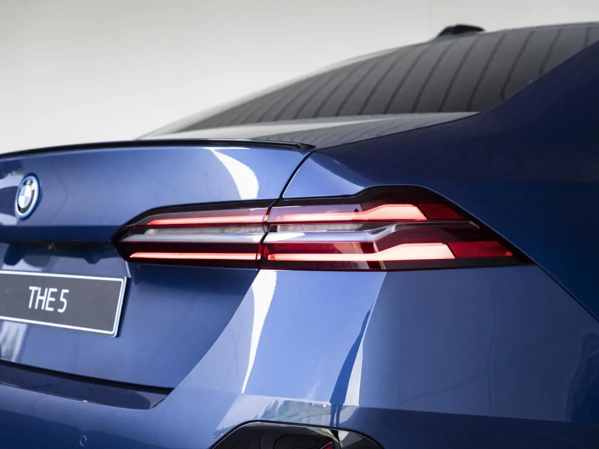 530e xDrive | M Sportpakket Pro |  Innovation Pack | Travel Pack | Panoramadak