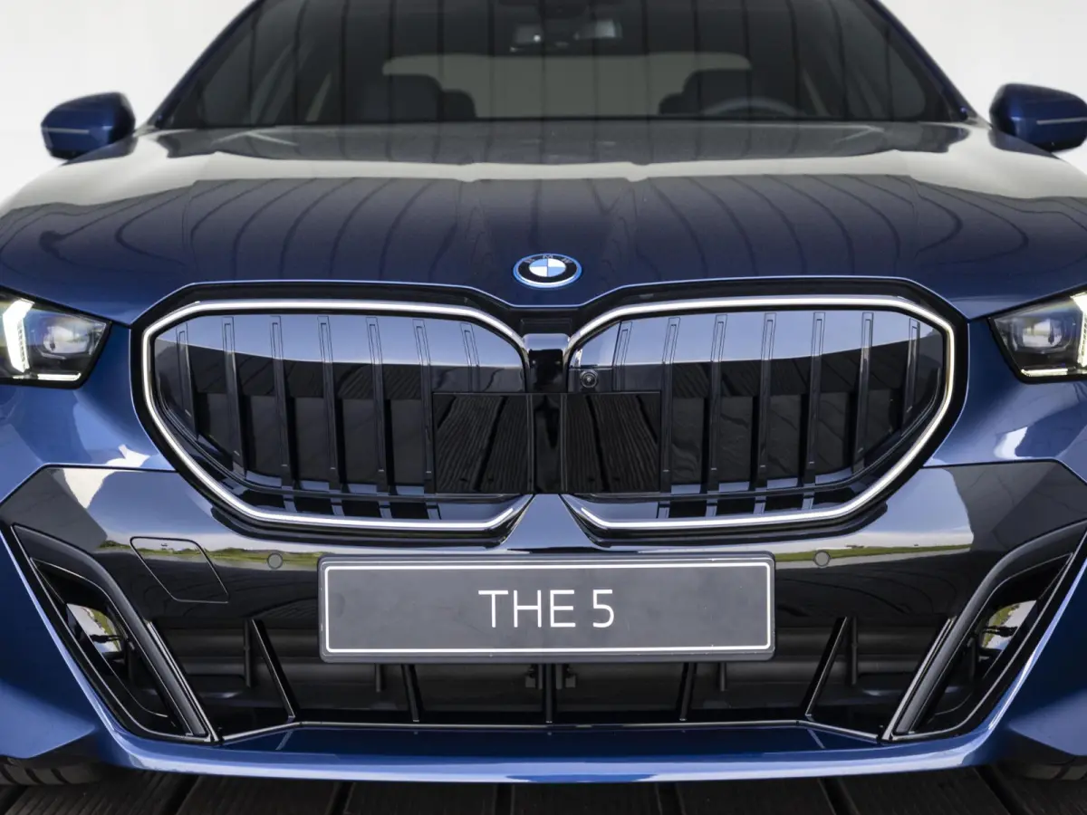 530e xDrive | M Sportpakket Pro |  Innovation Pack | Travel Pack | Panoramadak