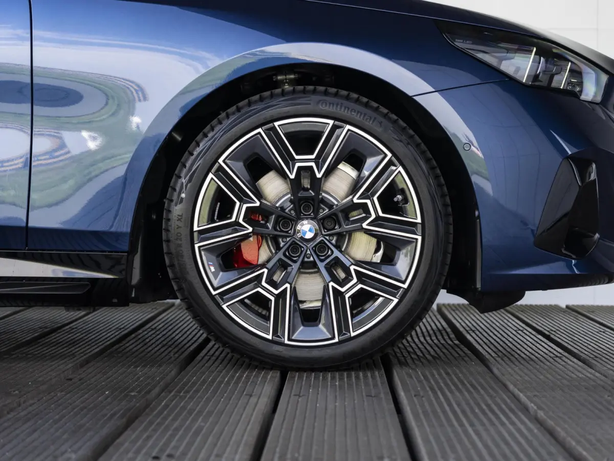 530e xDrive | M Sportpakket Pro |  Innovation Pack | Travel Pack | Panoramadak