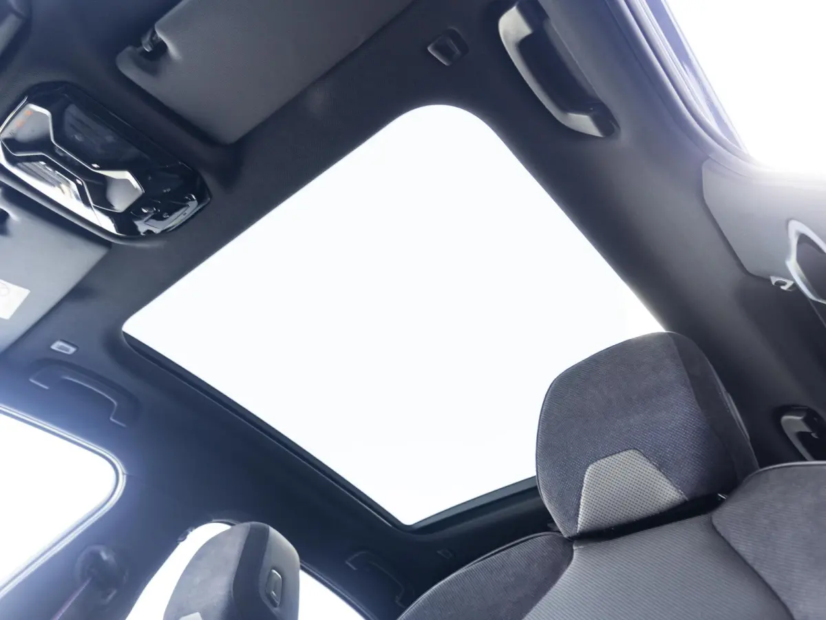 530e xDrive | M Sportpakket Pro |  Innovation Pack | Travel Pack | Panoramadak