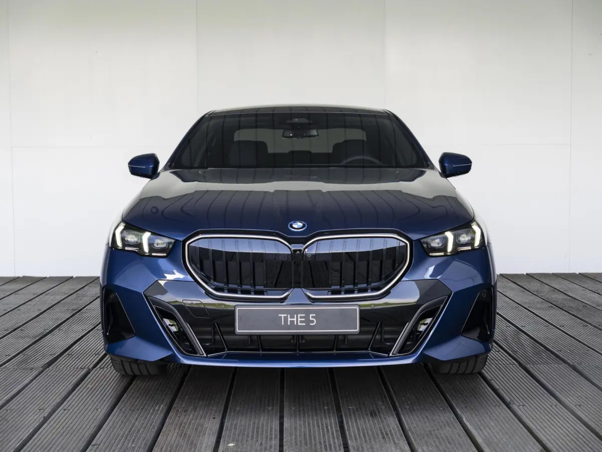 530e xDrive | M Sportpakket Pro |  Innovation Pack | Travel Pack | Panoramadak