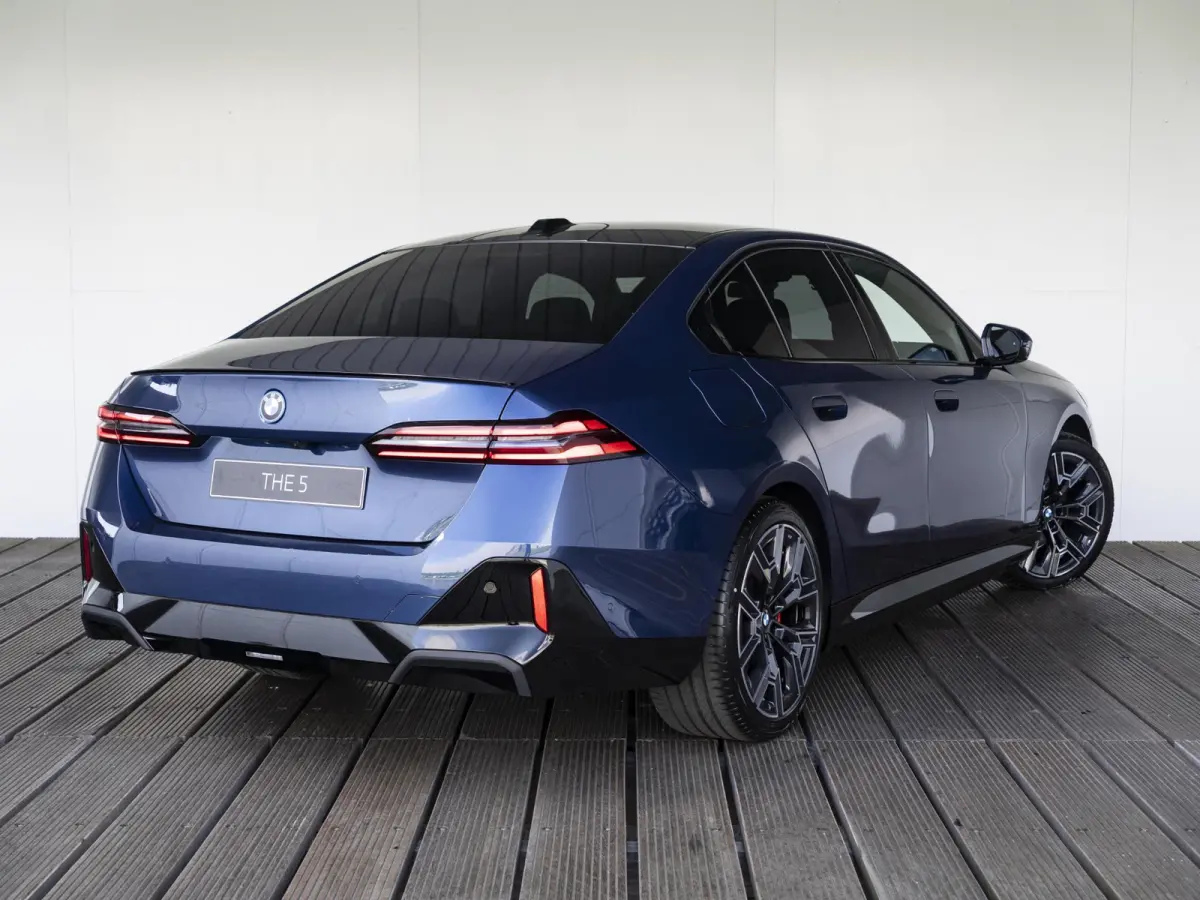 530e xDrive | M Sportpakket Pro |  Innovation Pack | Travel Pack | Panoramadak