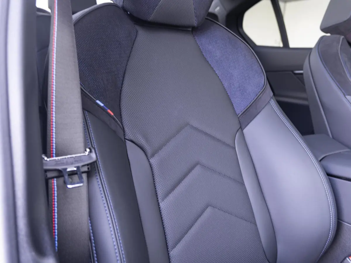 530e xDrive | M Sportpakket Pro |  Innovation Pack | Travel Pack | Panoramadak