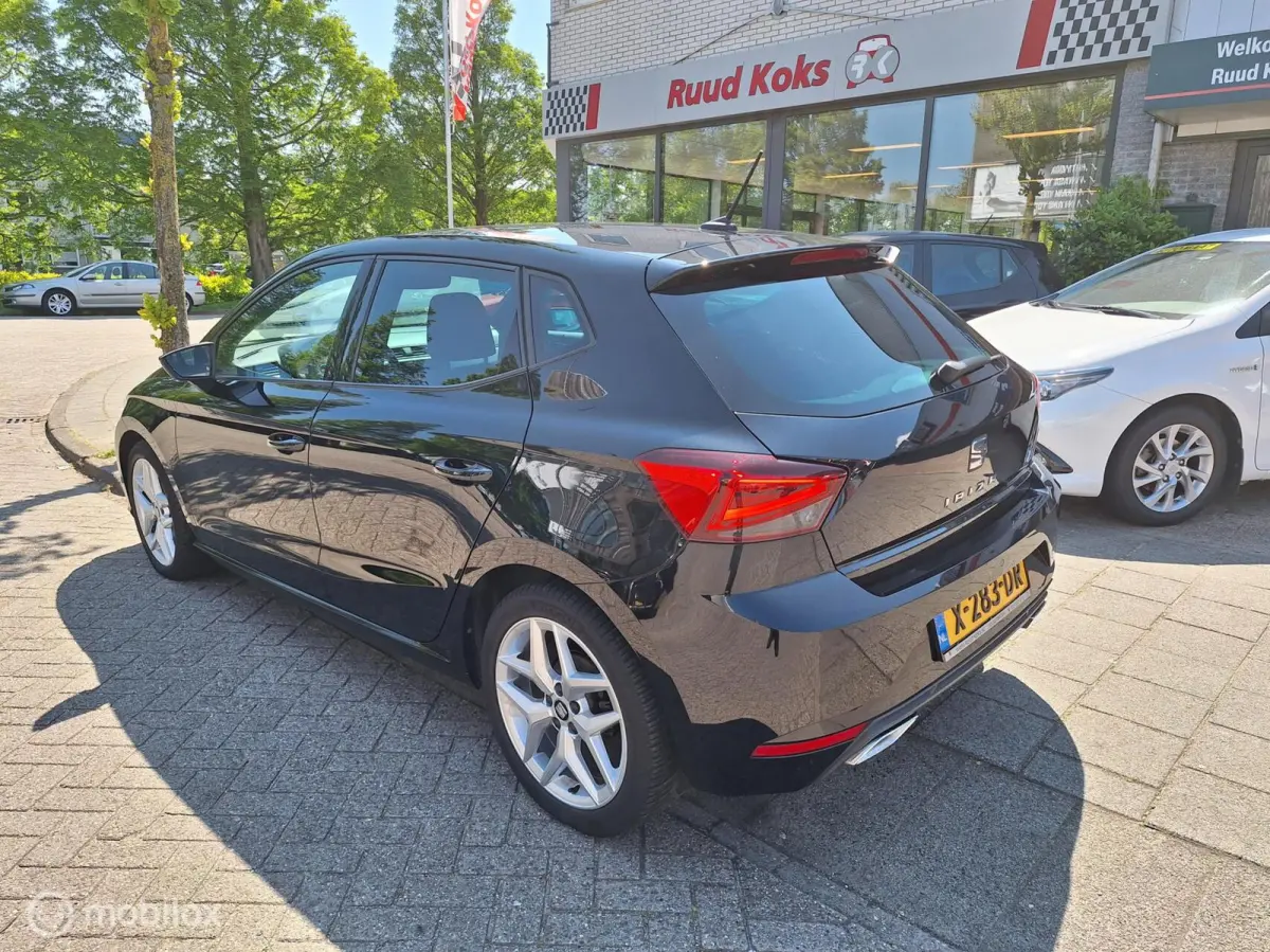 1.0 TSI FR BUSINESS INTENSE PLUS • 110PK • 6 VERSNELLINGEN •