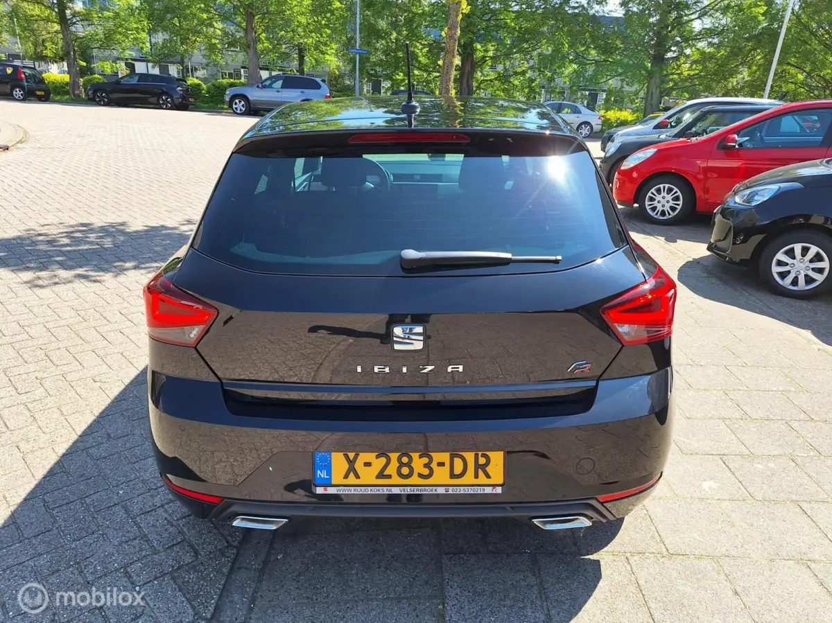 1.0 TSI FR BUSINESS INTENSE PLUS • 110PK • 6 VERSNELLINGEN •