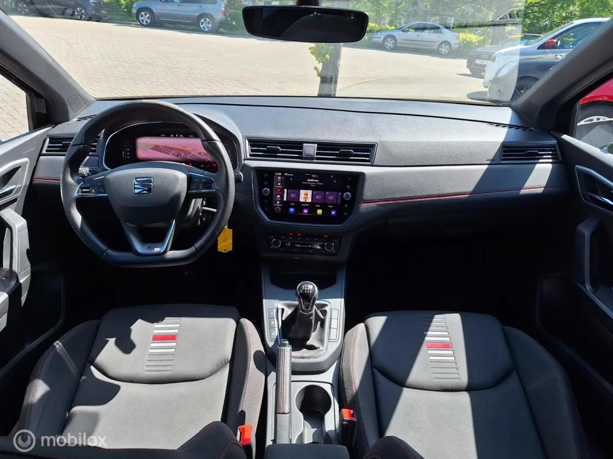 1.0 TSI FR BUSINESS INTENSE PLUS • 110PK • 6 VERSNELLINGEN •