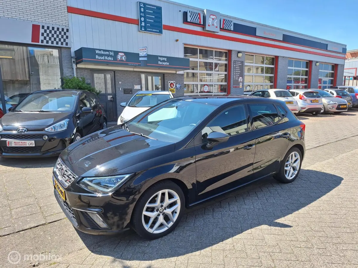 1.0 TSI FR BUSINESS INTENSE PLUS • 110PK • 6 VERSNELLINGEN •