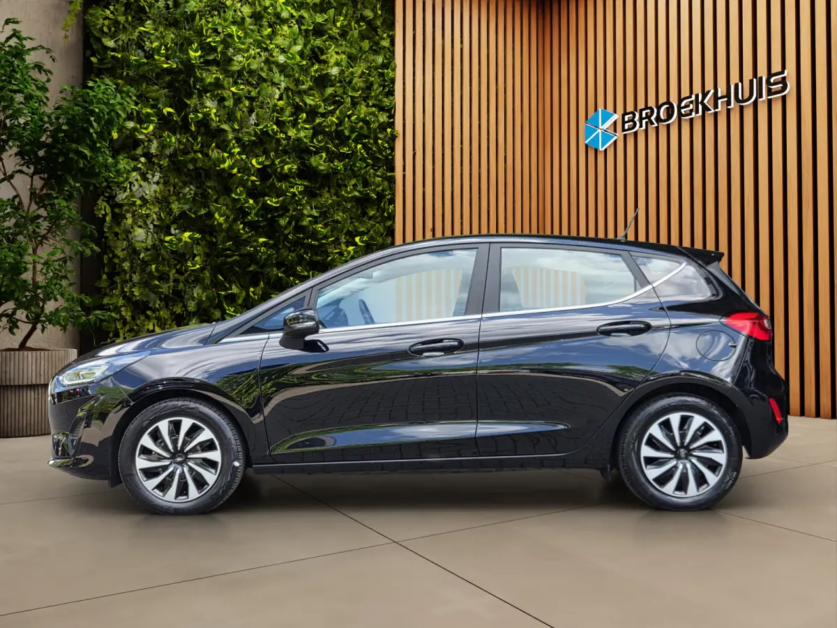1.0 EcoBoost Hybrid Titanium | Stuur/stoelverwarming | Keyless | DAB | Lane Keeping