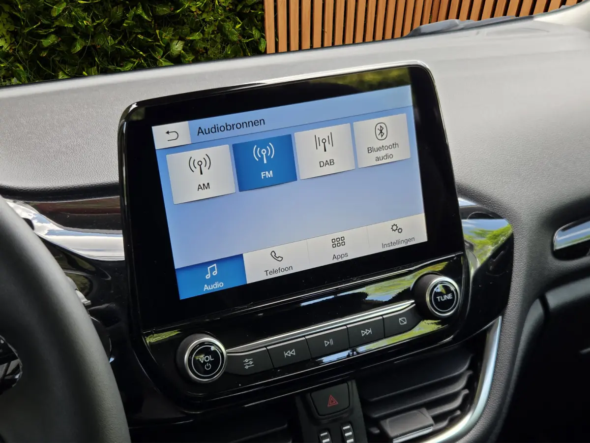 1.0 EcoBoost Hybrid Titanium | Stuur/stoelverwarming | Keyless | DAB | Lane Keeping