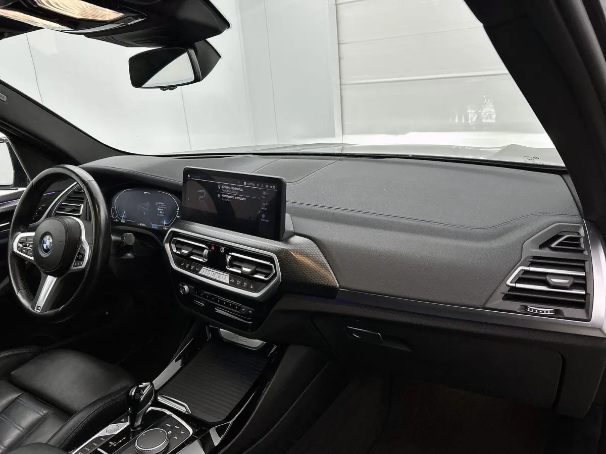 xDrive30e High Executive | M-SPORT | PANORAMADAK | HARMAN KARDON | HEAD-UP | CAMERA | LEER