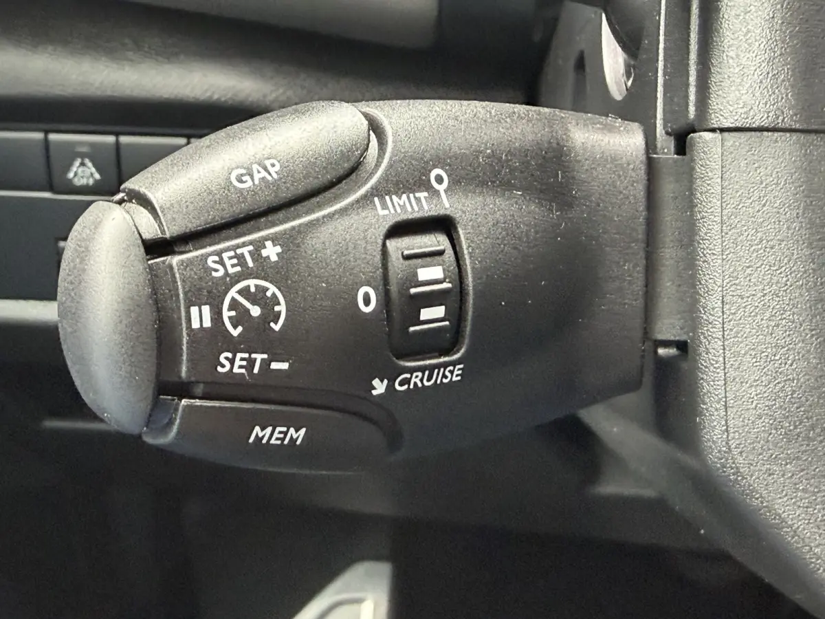 225pk Plug-in Hybrid Shine (Trekhaak - Leder incl verwarming/massage/geheugen - Adaptieve Cruise Controle - Keyless Entry - LED - Automatische Airco - Navigatie)