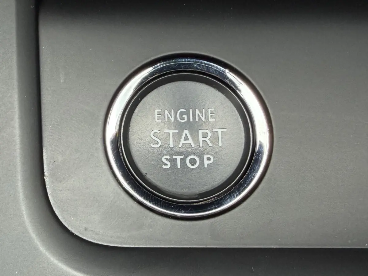 225pk Plug-in Hybrid Shine (Trekhaak - Leder incl verwarming/massage/geheugen - Adaptieve Cruise Controle - Keyless Entry - LED - Automatische Airco - Navigatie)