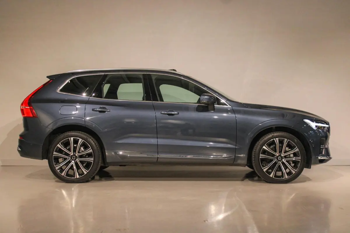 2.0 T6 Plug-in hybrid Ultra Bright PANO|HUD|H&K