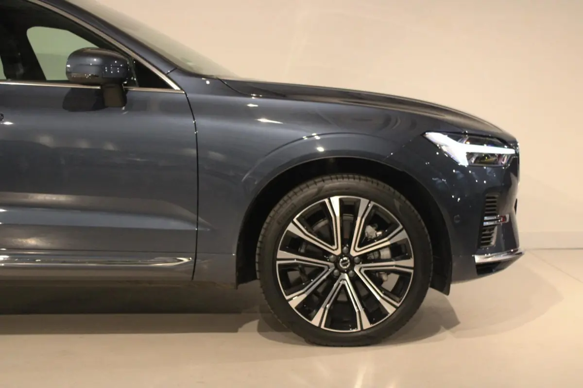 2.0 T6 Plug-in hybrid Ultra Bright PANO|HUD|H&K
