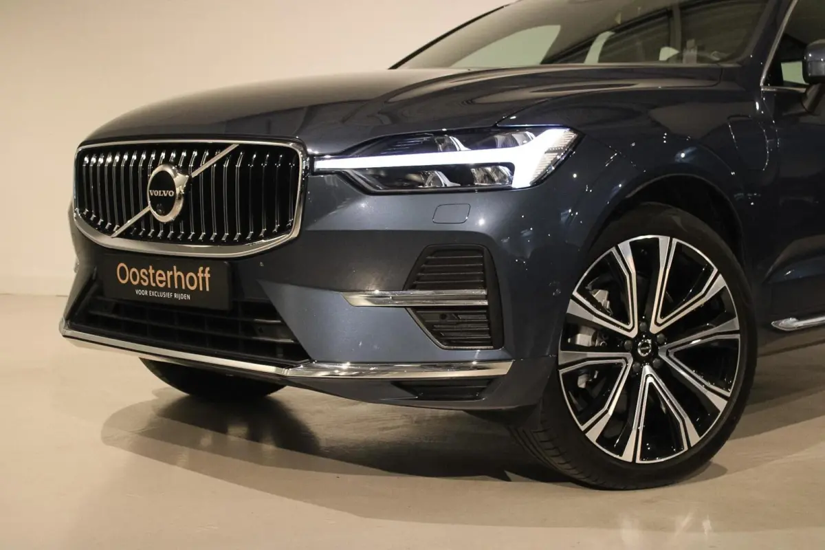 2.0 T6 Plug-in hybrid Ultra Bright PANO|HUD|H&K
