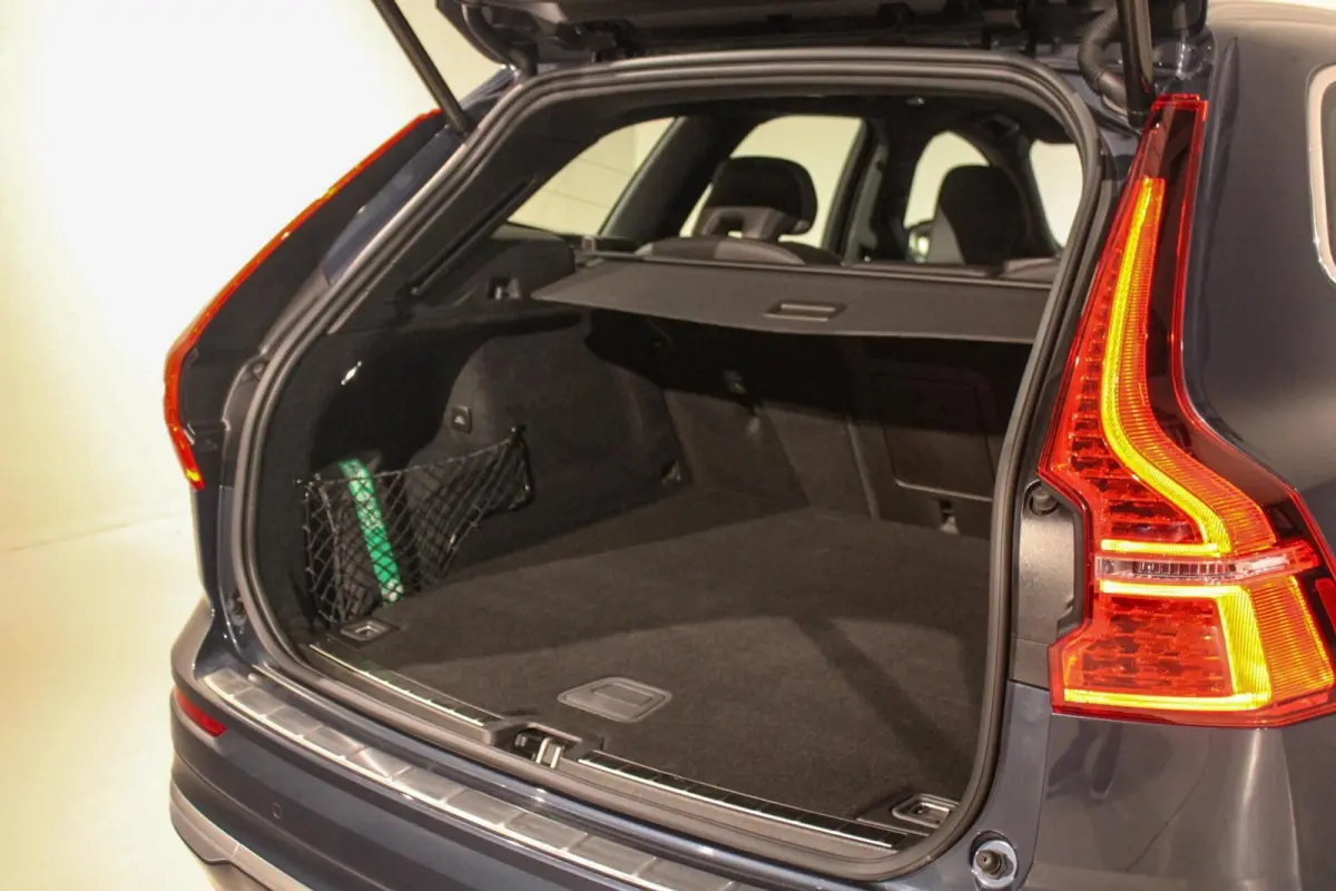 2.0 T6 Plug-in hybrid Ultra Bright PANO|HUD|H&K