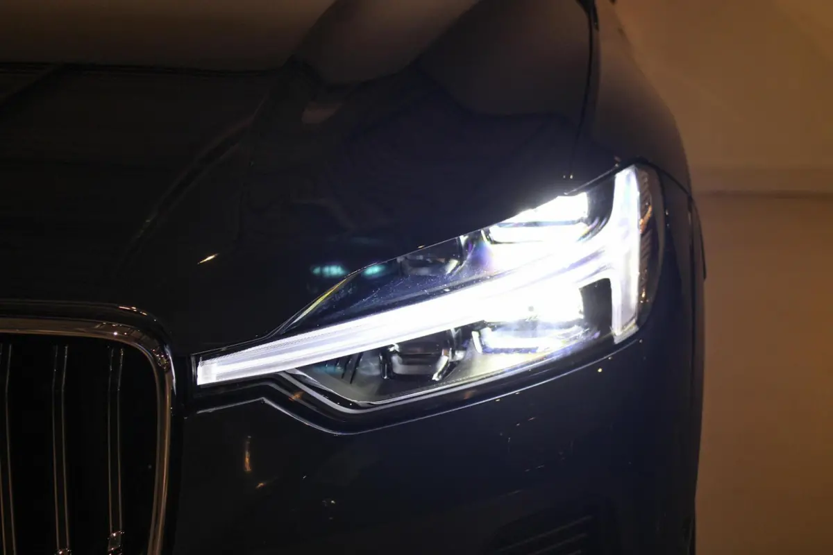 2.0 T6 Plug-in hybrid Ultra Bright PANO|HUD|H&K