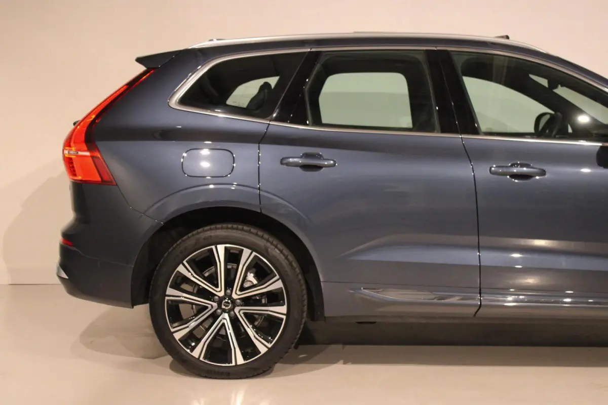 2.0 T6 Plug-in hybrid Ultra Bright PANO|HUD|H&K