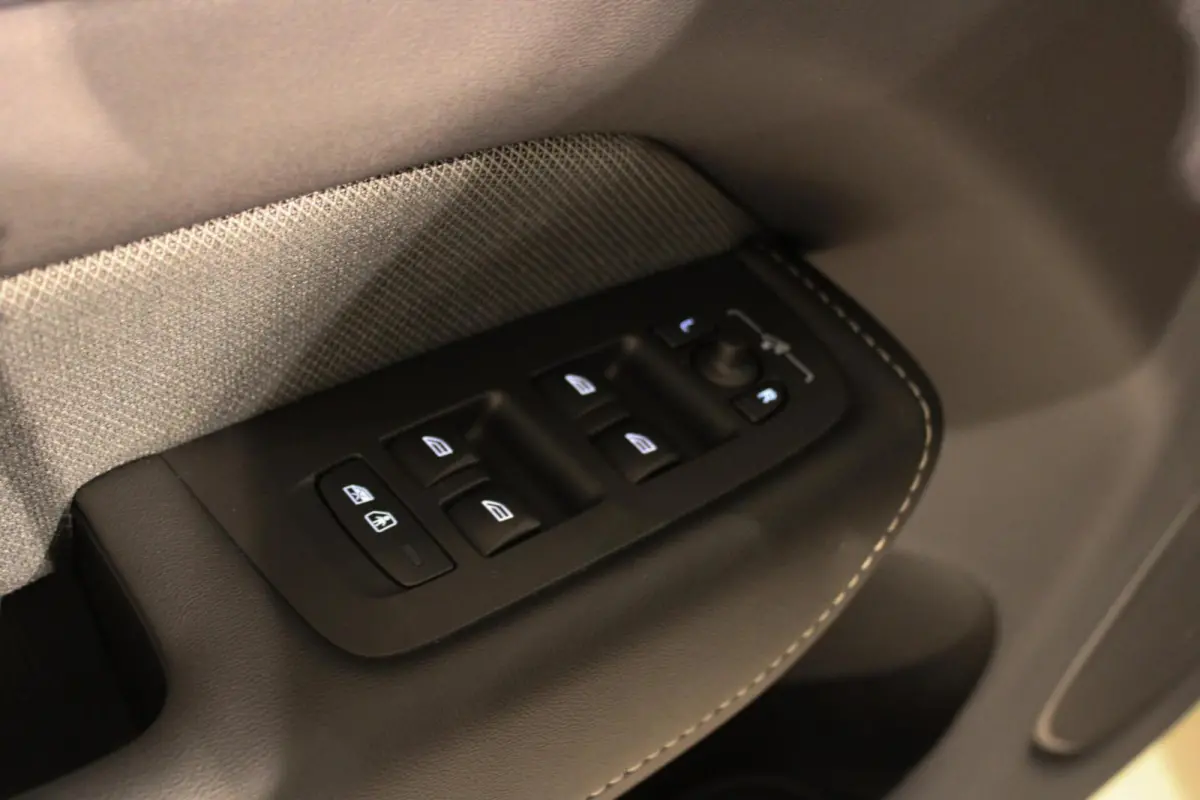 2.0 T6 Plug-in hybrid Ultra Bright PANO|HUD|H&K