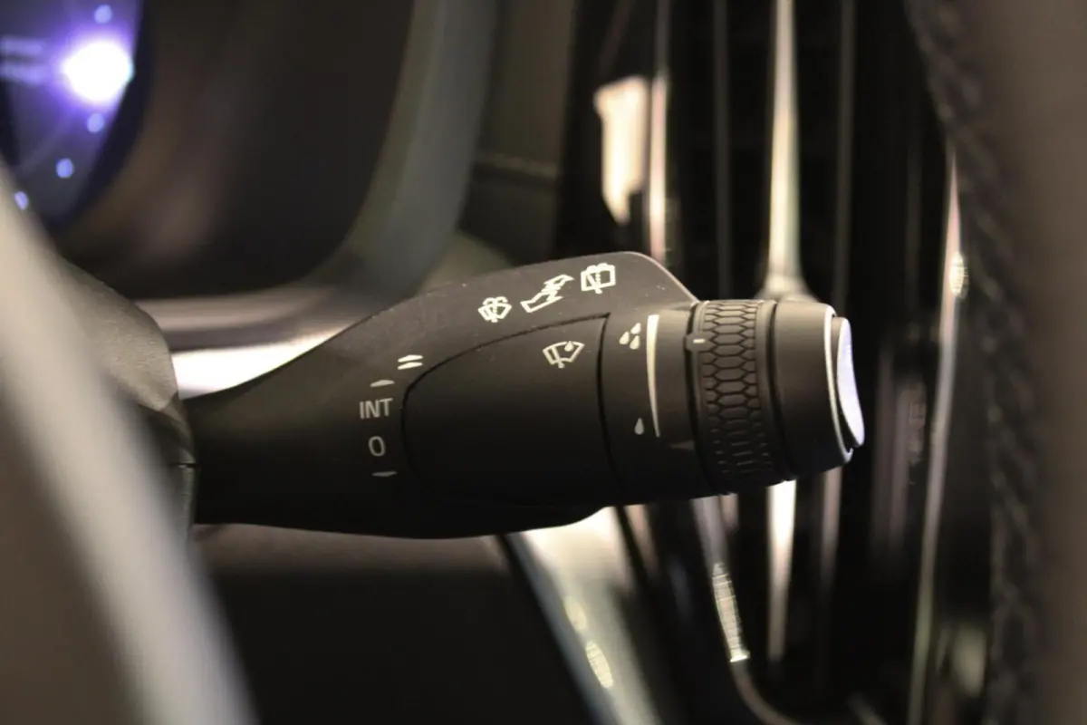 2.0 T6 Plug-in hybrid Ultra Bright PANO|HUD|H&K