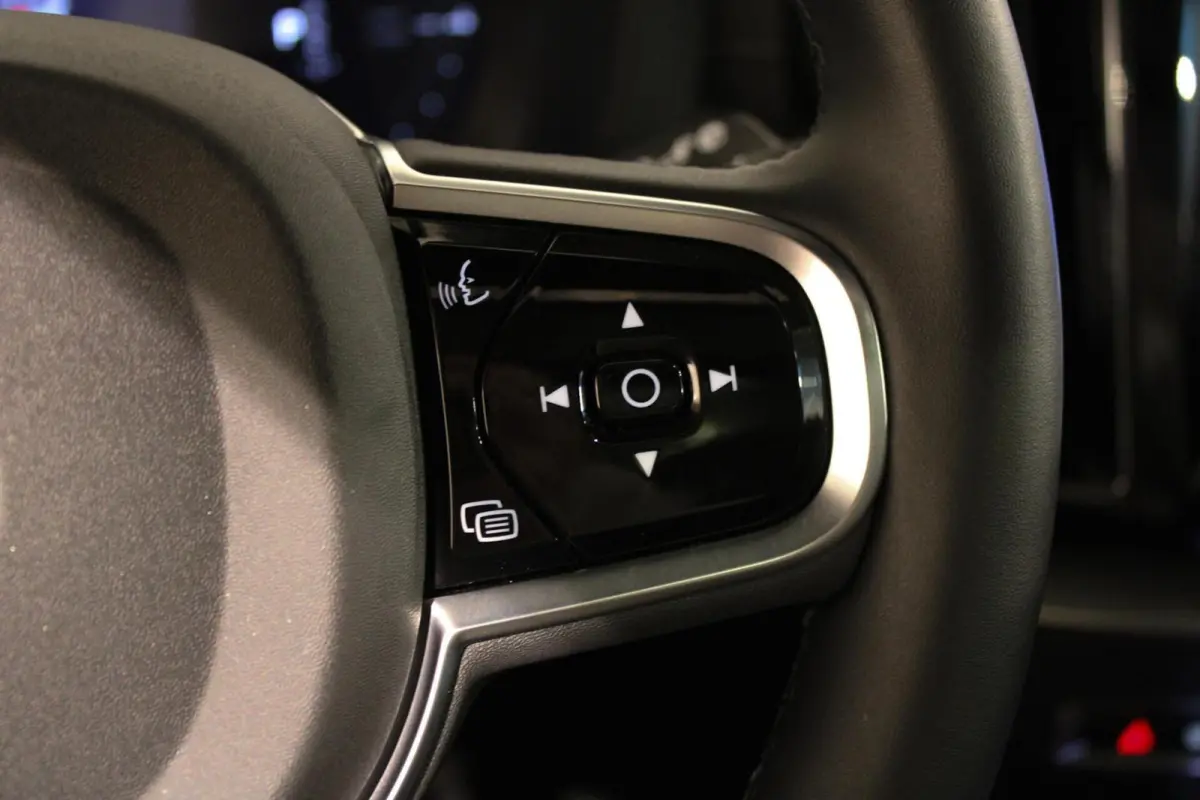 2.0 T6 Plug-in hybrid Ultra Bright PANO|HUD|H&K