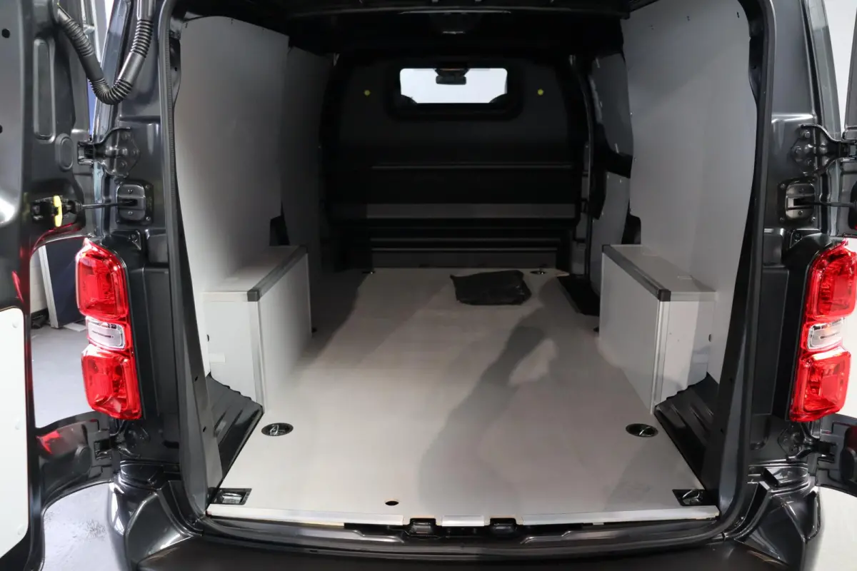 Electric L3 75 kWh STX / 0% rente / 2+6 jaar garantie / nieuw te bestellen