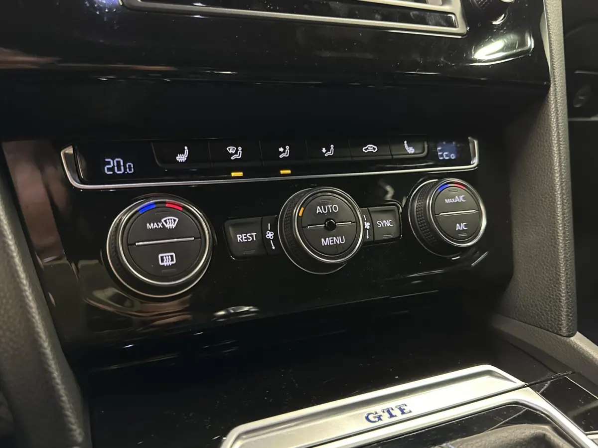 1.4 TSI GTE Connected TREKHAAK-NAVI-DAB-STOELVERWARMING